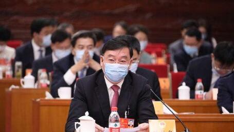 全國人大代表孫桂泉在江蘇團全體會(huì )議上發(fā)聲
